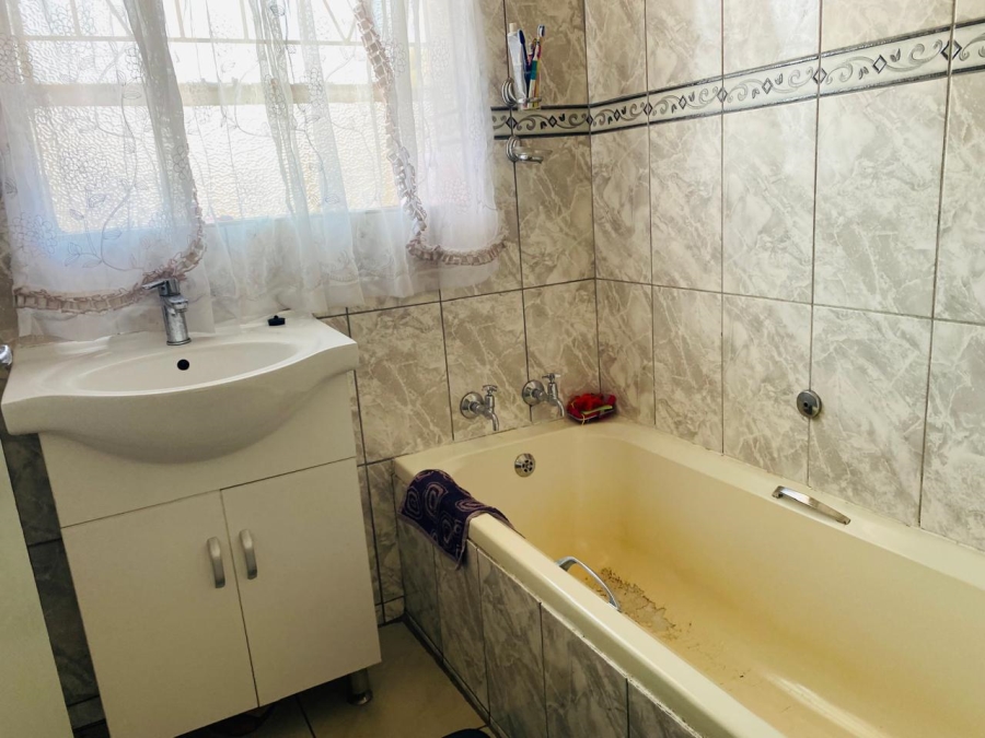 3 Bedroom Property for Sale in Zamdela Free State